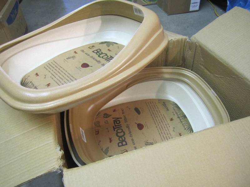 lot 234 image: Case of 5 Beco Tray Cat Litter Tray...
