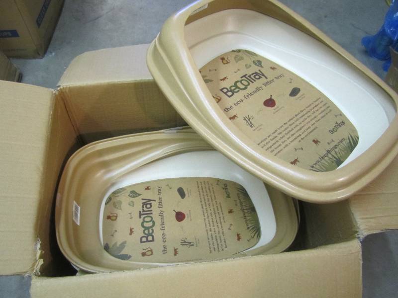 lot 237 image: Case of 5 Beco Tray Cat Litter Tray...