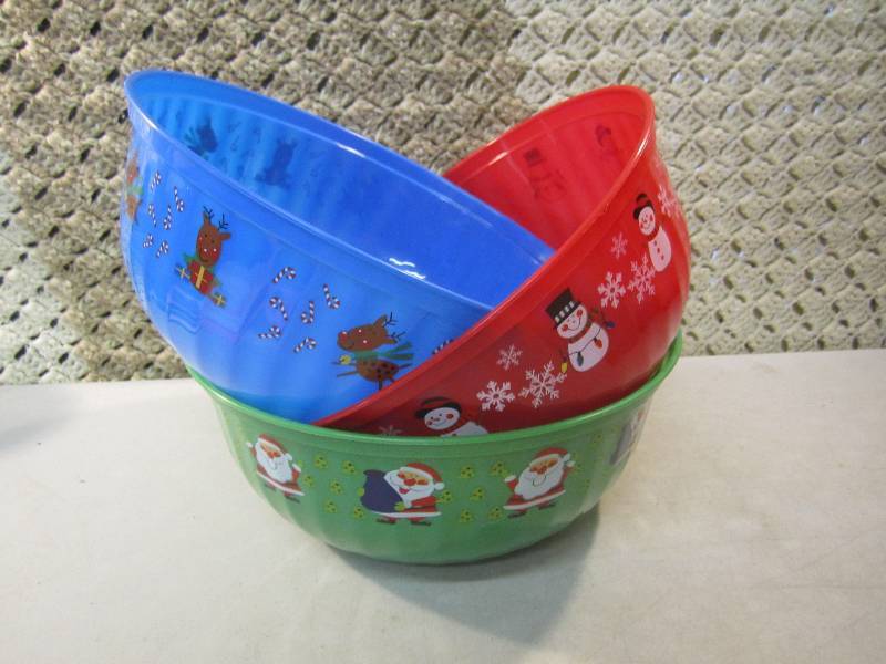 lot 250 image: Case of 36 Plastic Round Holiday Bo...
