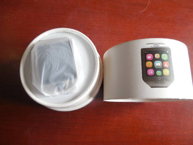 lot 94 image: BRAND NEW Q18 Bluetooth Smart Wrist Watch with Camera and Sim Card Slot (WHITE