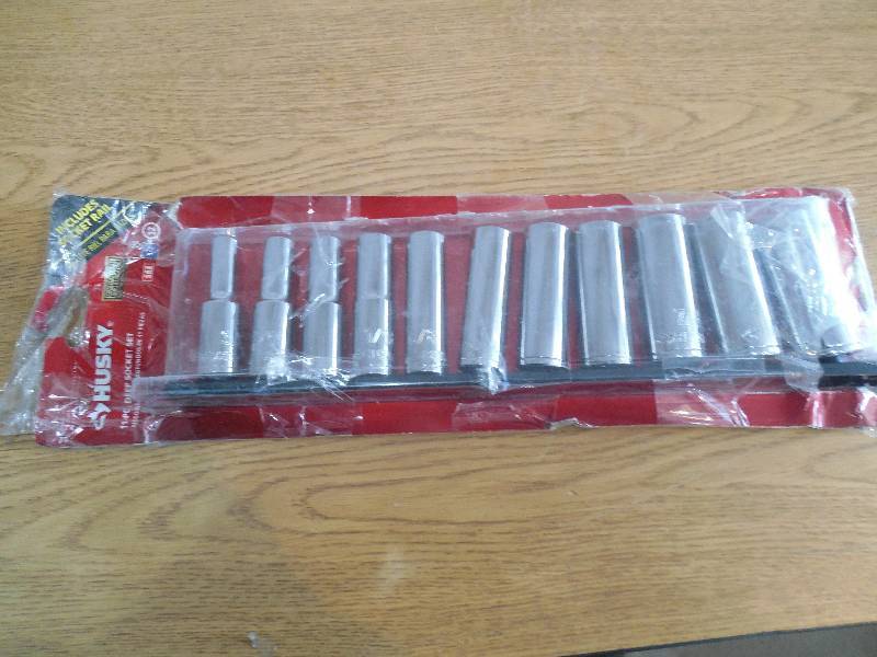 lot 22 image: Husky 12 in. Drive Deep SAE Socket Set (11-Piece)