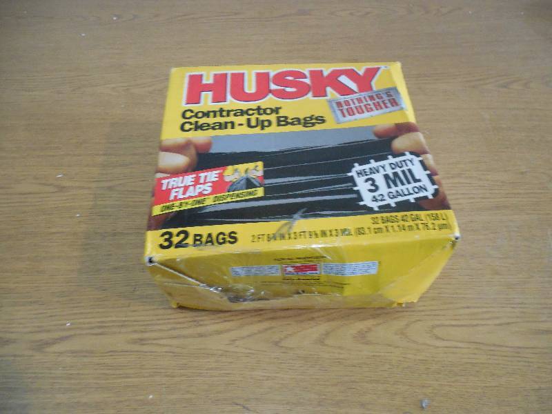 lot 40 image: HUSKY 42 Gal. Clean-Up Bags (32-Count)