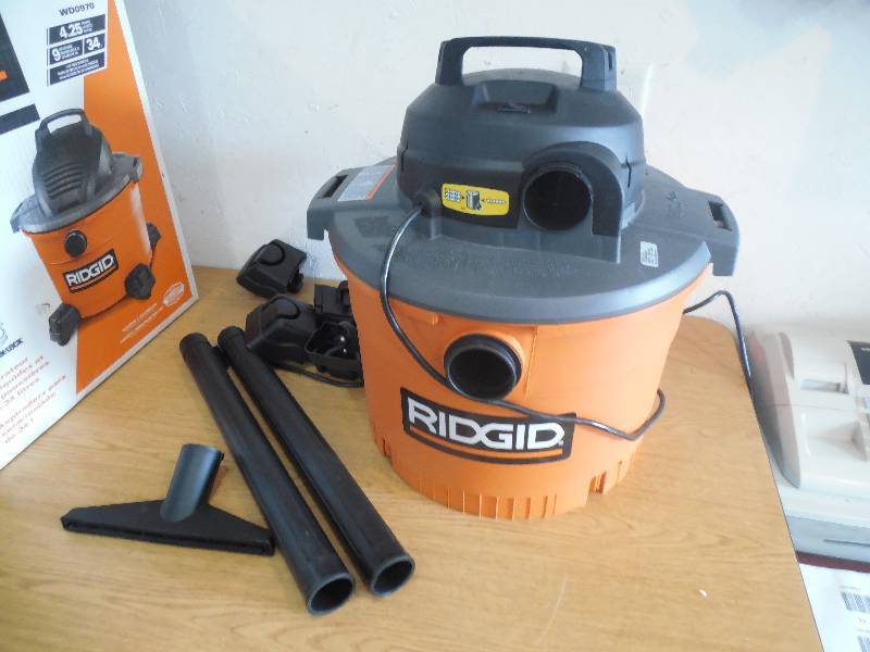lot 75 image: RIDGID 9 Gal. 4.25-Peak HP Wet Dry Vac