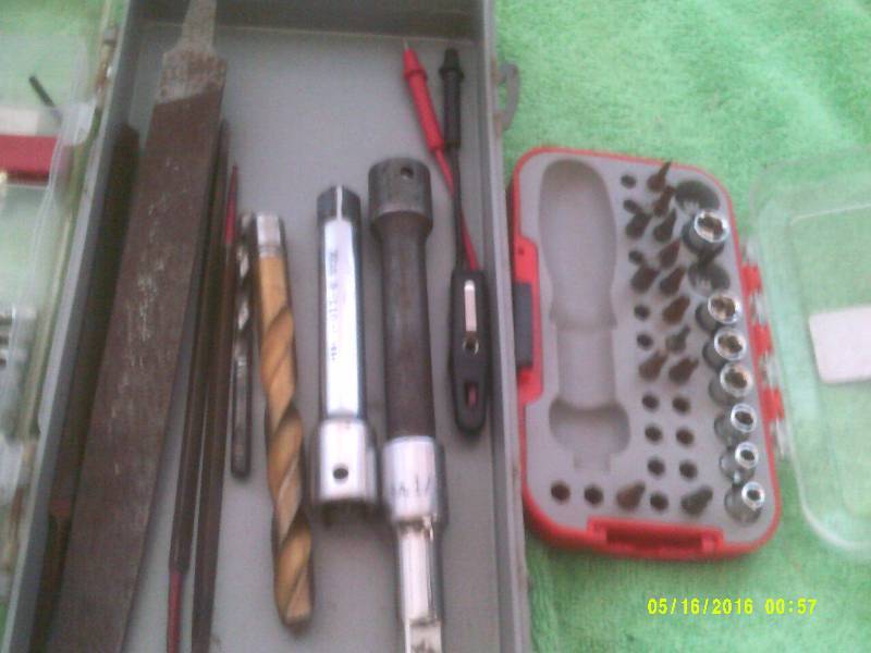 SOCKETS , DRILL BITS , WIRE STRIPPERS , SCREW DRIVER BITS