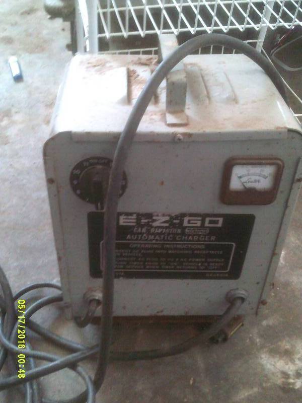 EZ GO BATTERY CHARGER FOR A ELECTRIC BATTERY CHARGER