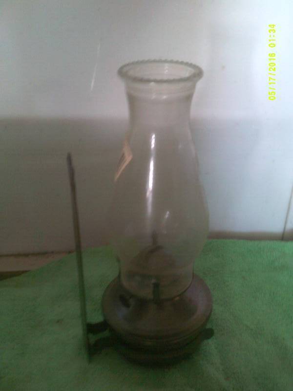 VINTAGE OIL LAMP AND HOLDER