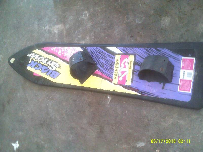 12 PIPE SNOW BOARD