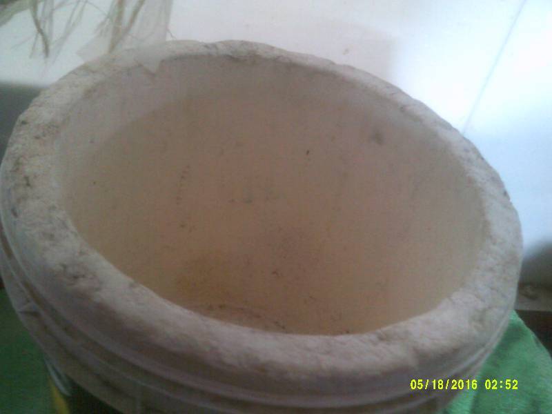 12 QUART INSULATED BAIT BUCKET
