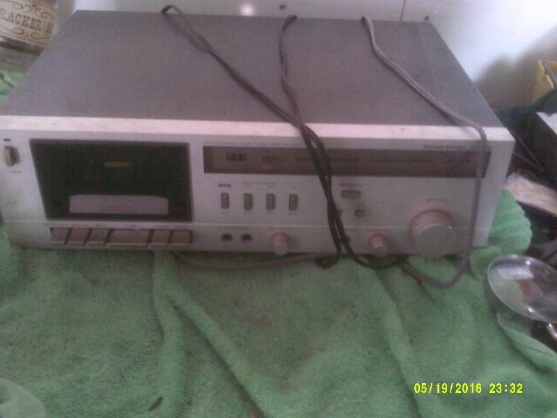 COLLECTIBLE HARMON KARON RADIO AND CASSETTE PLAYER