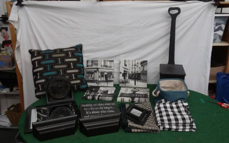 lot 44 image: Large Lot Of Black & White Wall Decor, Mirrors