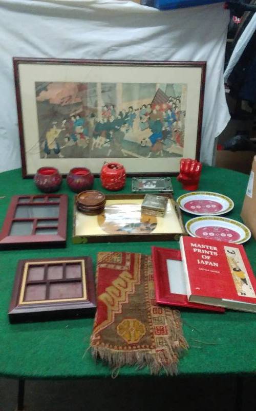 lot 68 image: Box Lot Of Asian Theme Decor