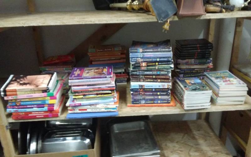 lot 75 image: Large Lot Of Young Reader Chapter Books