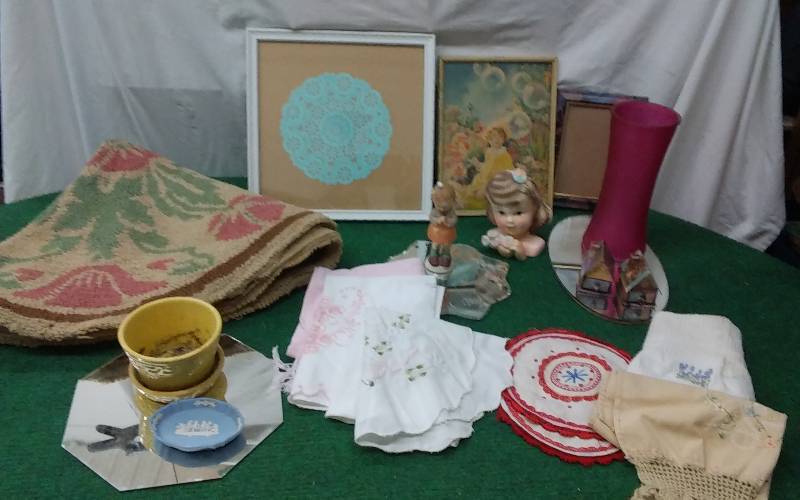 lot 83 image: Vintage Frances Tipton Hunter Blowing Bubbles, Lot Of Vintage Embroidered Doilies, Rug, McCoy Pot, Figurines, Vintage Bigelow Print
