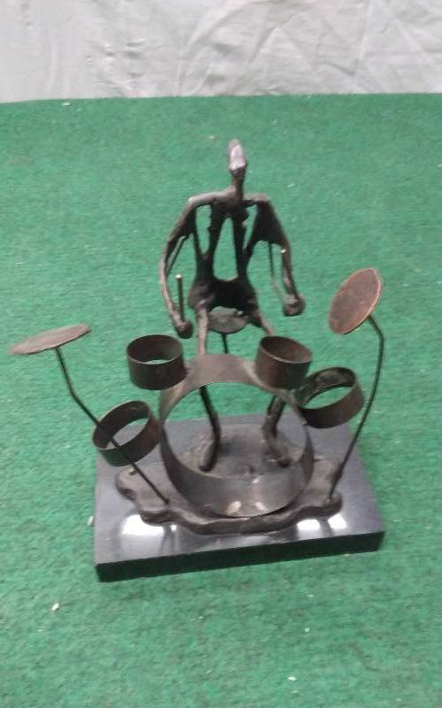lot 88 image: Metal Sculpture Drummer 6x8x9