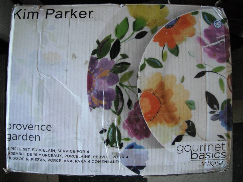 Dinnerware Set