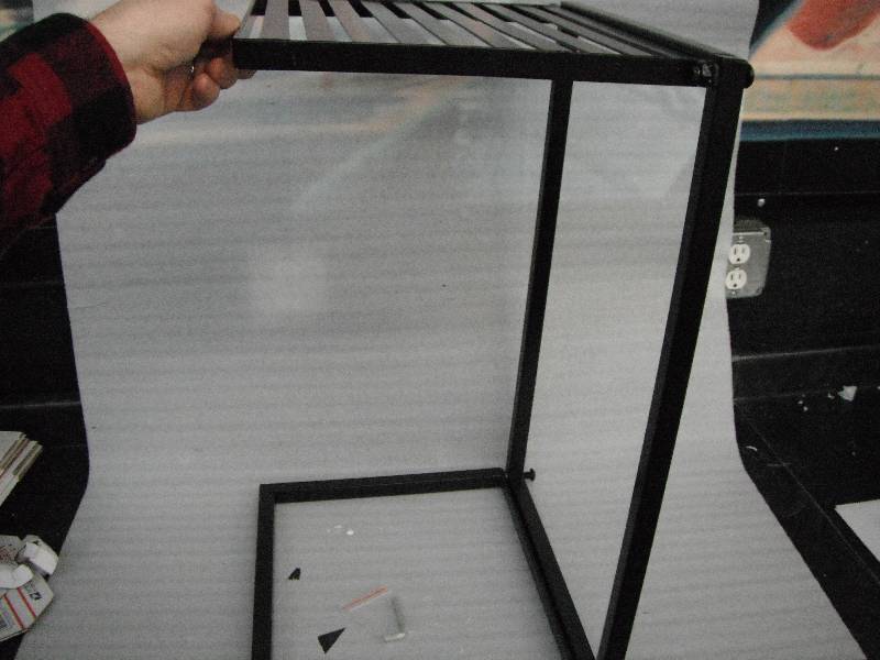 Black Metal End Stand