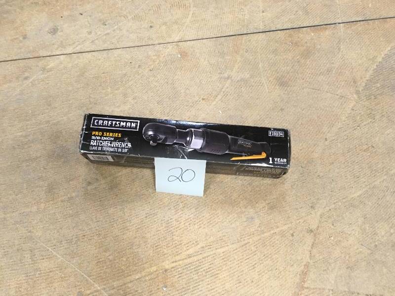 lot 20 image: Craftsman Pro Series 38-inch Ratchet Wrench not used