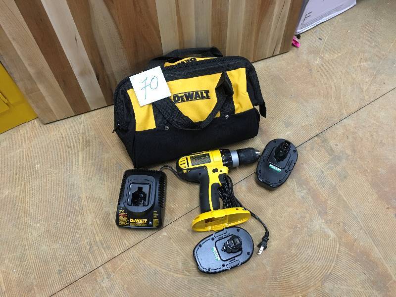 lot 70 image: DeWalt 18V Cordless 12 in. Compact Hammer Drill Kit not used