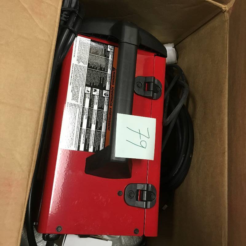 lot 79 image: Lincoln Electric 140 Amp LE31MP Multi- Process StickMIGTIG Welder in good working condition