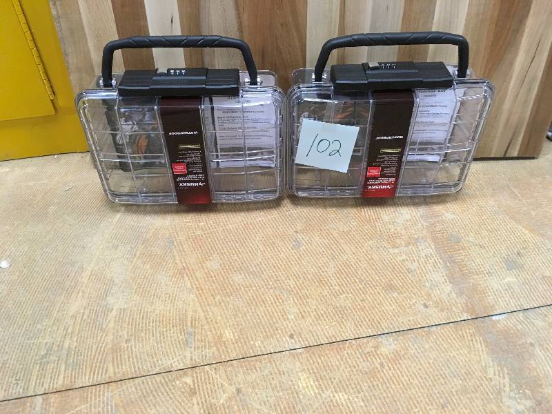 lot 102 image: 11 in. 5- Compartment Polycarbonate Storage for Small Parts- Lot of 2