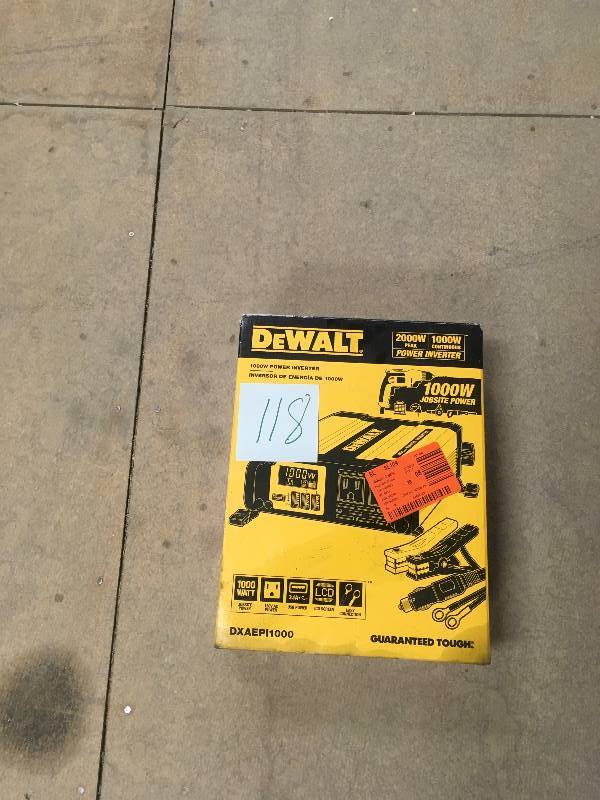 lot 118 image: DeWalt 1000W  Jobsite Power Inverter