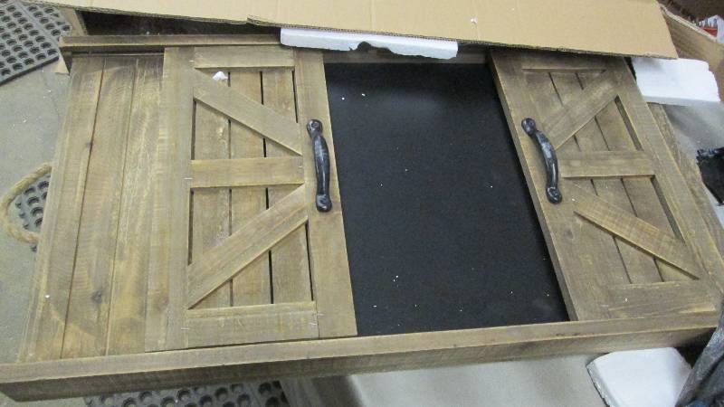 lot 71 image: Barndoor Chalkboard open box Retail...