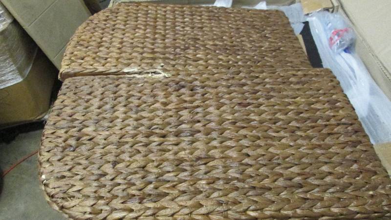lot 99 image: Seagrass Headboard Queen open box, ...