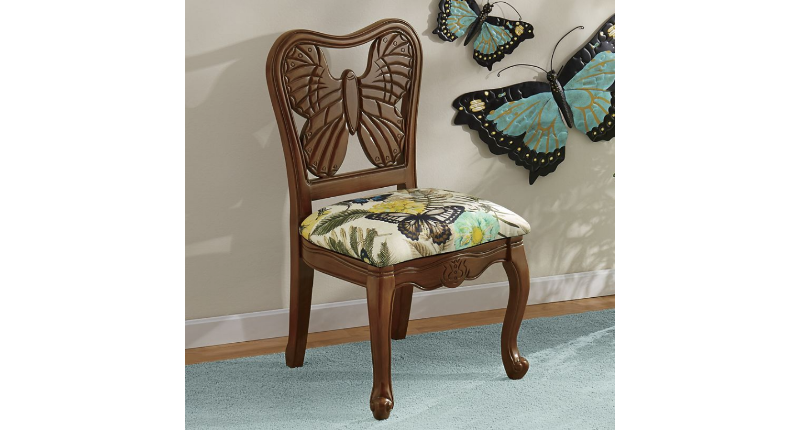 lot 209 image: Butterfly Hand-Carved Chair open bo...