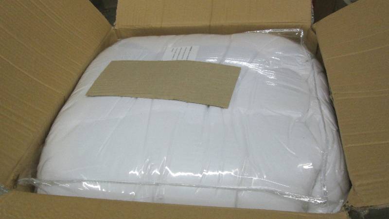 lot 154 image: Sleep Connection Maxi Loft King Mat...