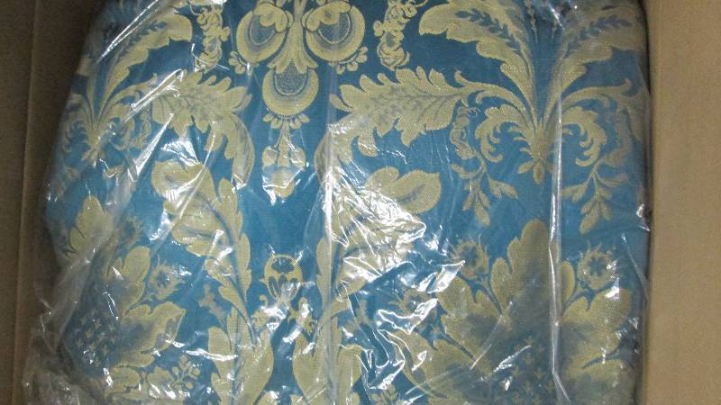 lot 157 image: King Comforter & Sham Set...