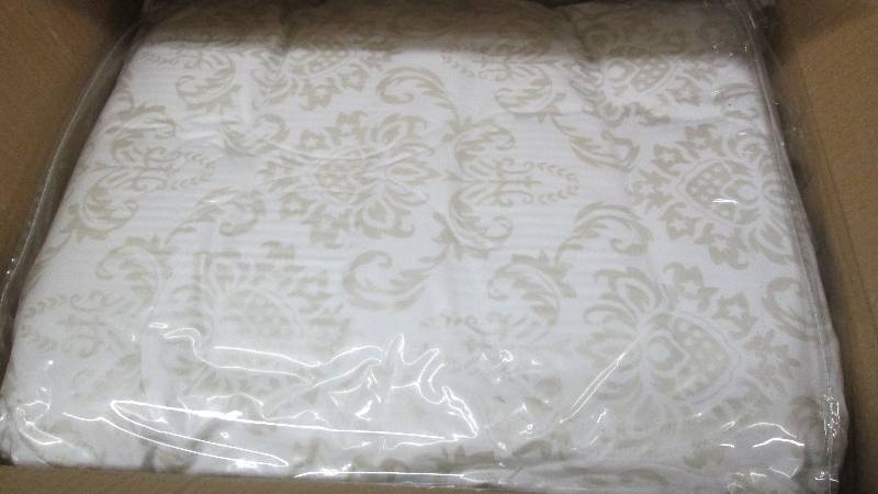 lot 161 image: King Sleep Connection mattress topp...