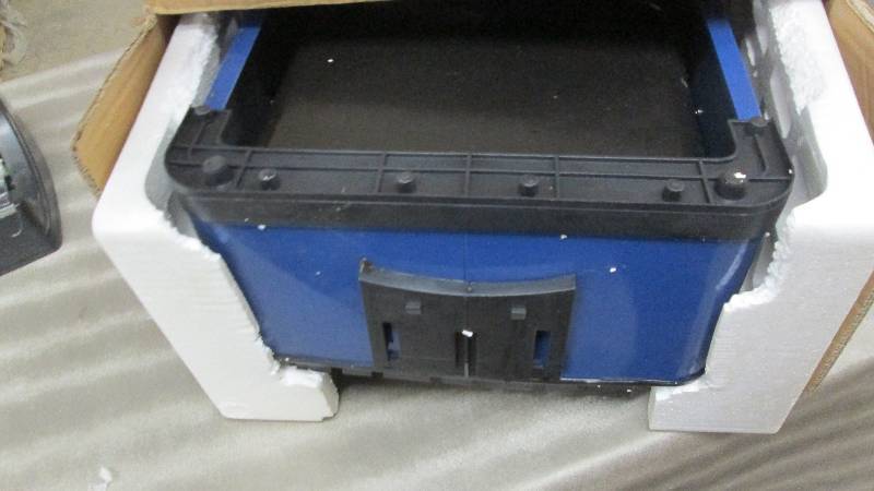lot 182 image: Ginnys Brand Deep Fryer with Timer...