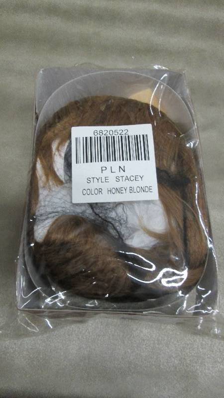 lot 212 image: Ashro Fabulous Stacey Wig Retail $4...