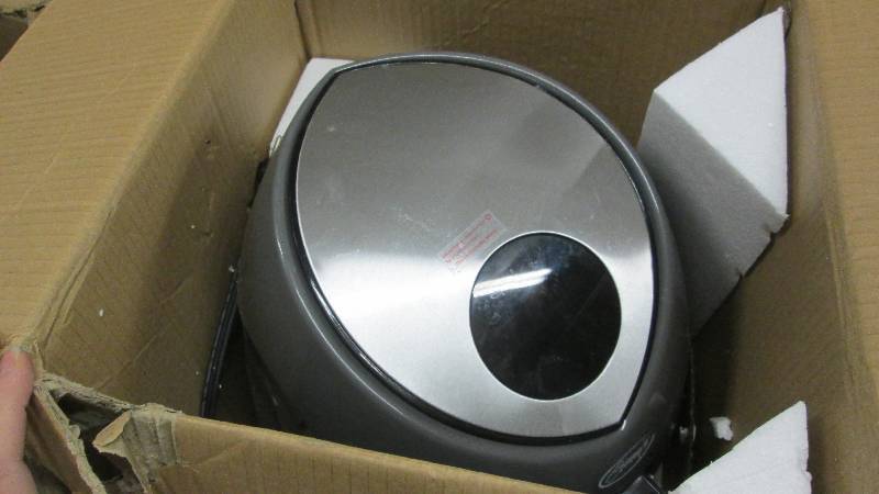 lot 243 image: X-Large Air Fryer by Ginnys open b...