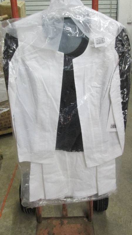 lot 288 image: Ashro Size 16W Ladies 2 Piece Black...