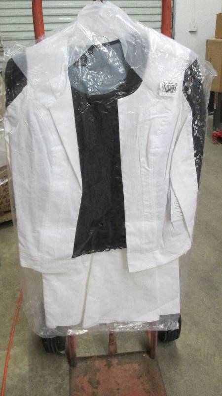 lot 293 image: Ashro Size 16W Ladies 2 Piece Black...