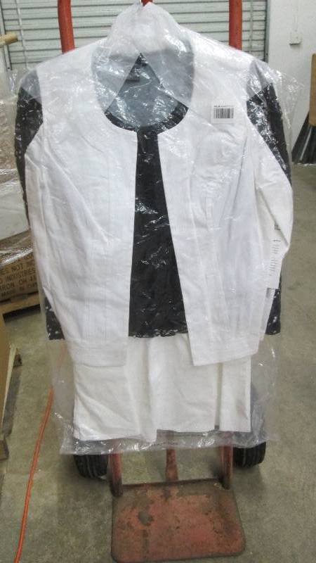 lot 294 image: Ashro Size 16W Ladies 2 Piece Black...