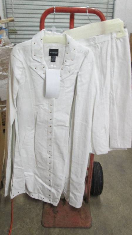 lot 309 image: Ashro Size 18W Ivory Studded Poncho...