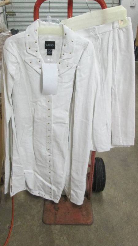 lot 311 image: Ashro Size 16W Ivory Studded Poncho...