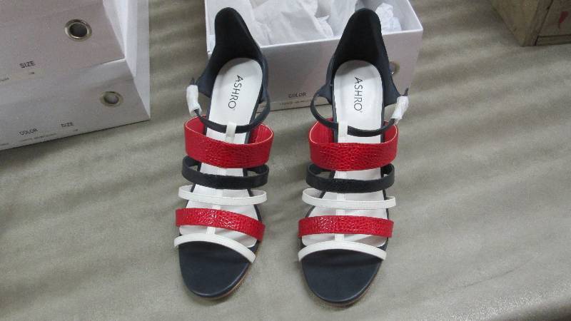 lot 316 image: Ashro Size 12M Ladies Harper Sandal...