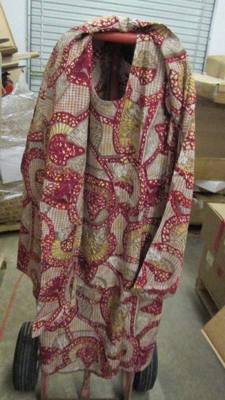 lot 345 image: Ashro Size 16 2 Piece Sleeveless D...