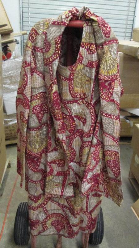 lot 348 image: Ashro Size 16 2 Piece Sleeveless D...