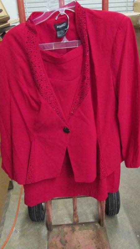 lot 352 image: Ashro 24W Red 2 Piece Ladies Skirt ...