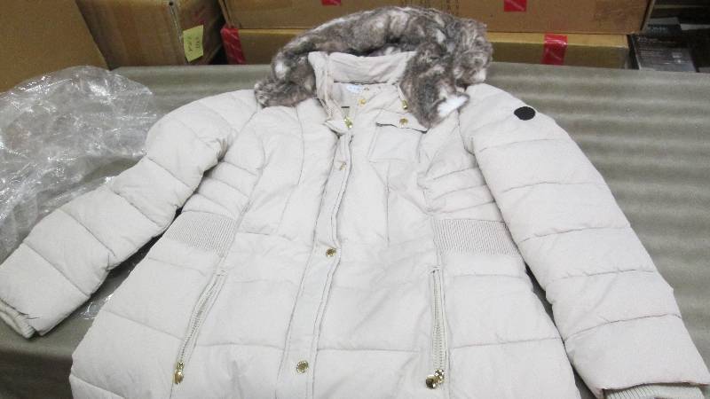 lot 354 image: Laundry XL Light Tan Winter Coat...