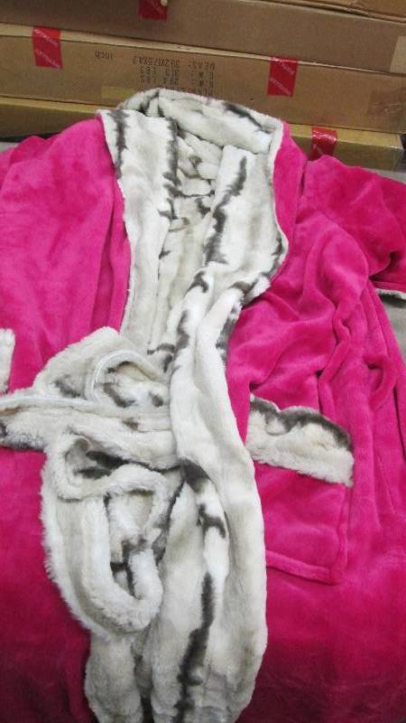 lot 373 image: Pre-personalized Reversible Soft Ro...
