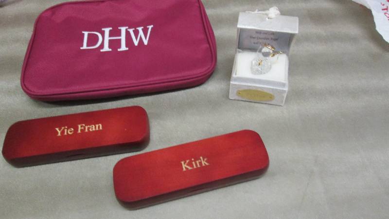 lot 383 image: Personalized Pen Sets, Angel, Care ...