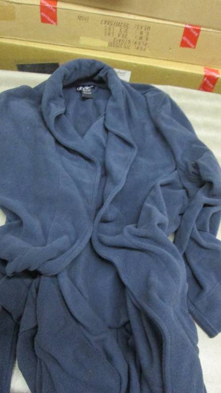 lot 390 image: Mens One Sized Navy Robe...