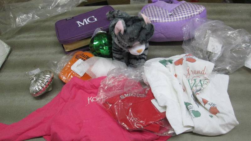 lot 394 image: Assorted Personalized Items...