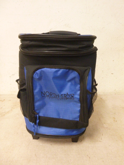 lot 38 image: Nylon Cooler on Wheels