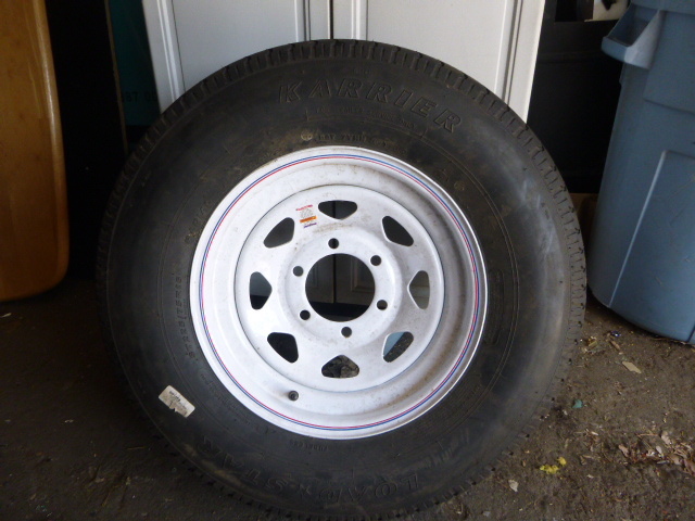 lot 39 image: New Karrier Trailer Tire